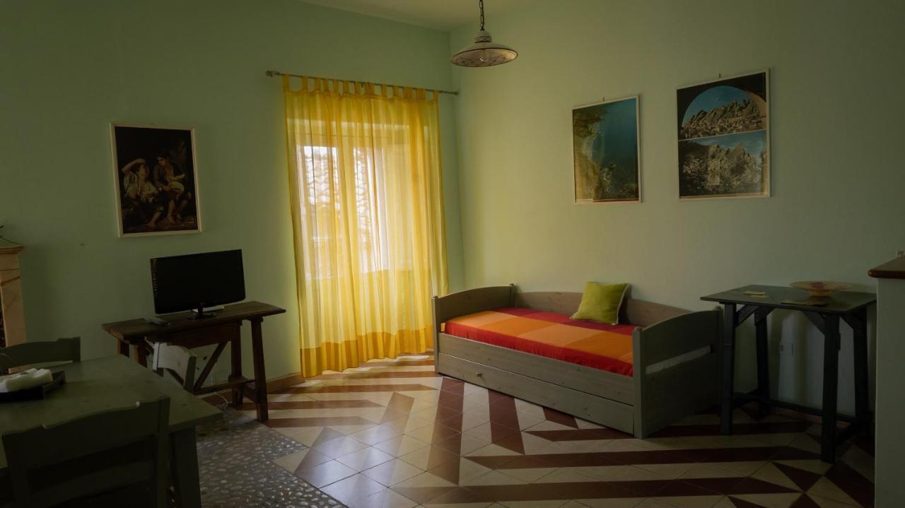 La Via Di Fuga Apartment Pietrapertosa Ngoại thất bức ảnh