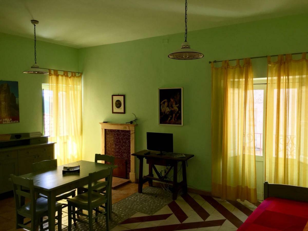 La Via Di Fuga Apartment Pietrapertosa Ngoại thất bức ảnh